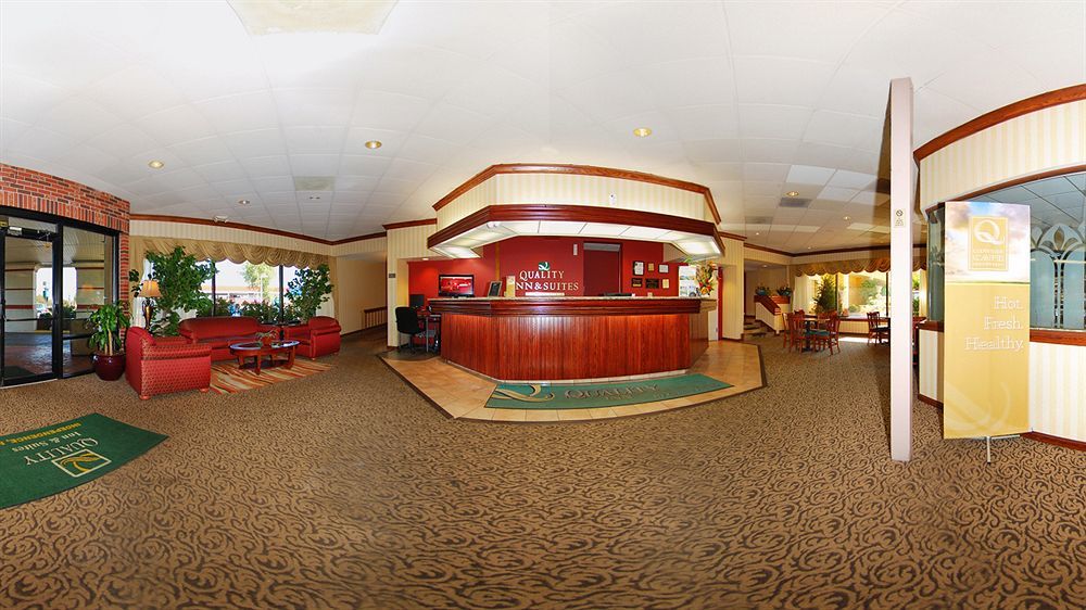 Hotel Quality & Kansas - I-70 East Independence